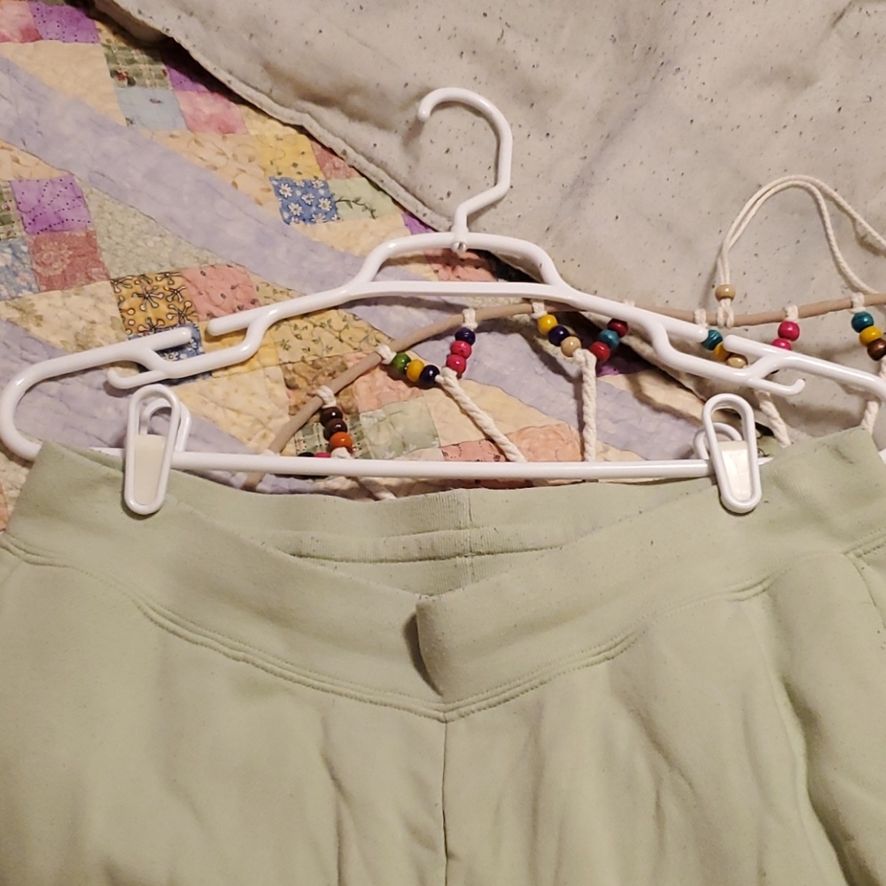 Girlfriend Collective classic joggers - Picture 4 of 5